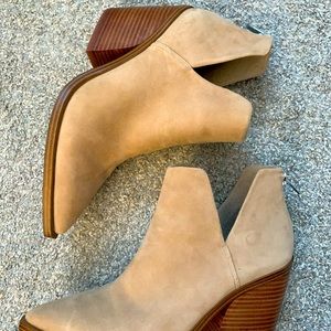 Vince Camuto Gigietta Block Heel Bootie
